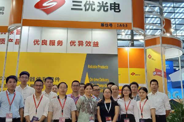 Оптический двигатель SAN-U Optronics 40G/100G COB представлен на выставке Shenzhen Optical Expo